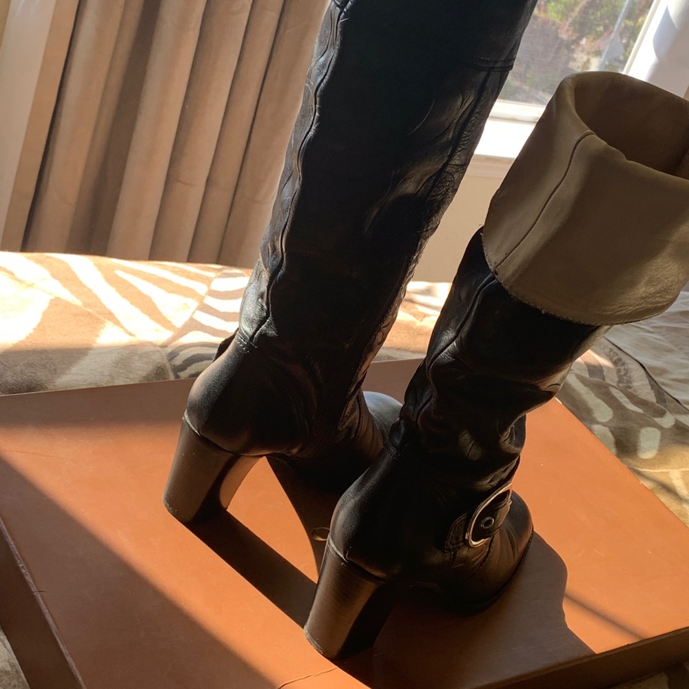 COACH 
CHARITY EMBOSSD CALF
0354
BLACK
Made in Italy 8B
Coach 1941 - Picture 2 of 16